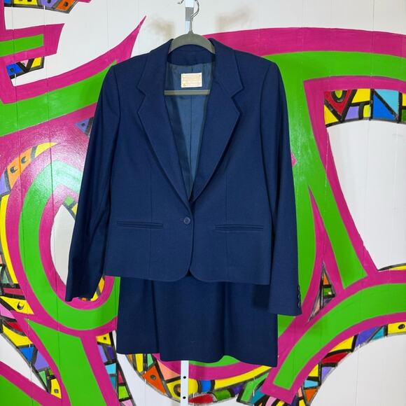 Pendleton Blue Tailored Suit Jacket and Skirt Set. Wool. Jacket Size 8 Skirt 10. - Picture 1 of 11